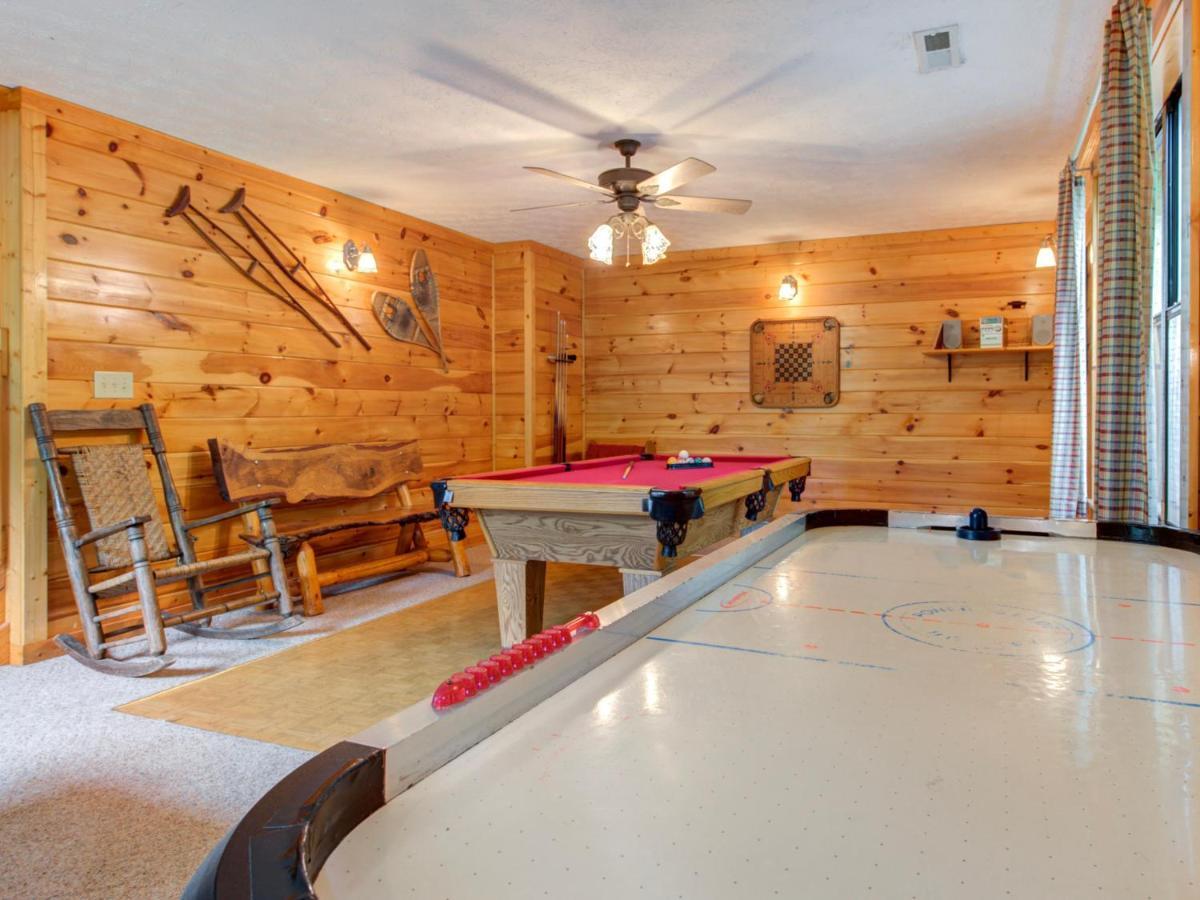 Great Expectations, 3 Bedrooms, Fireplace, Pool Table, Hot Tub, Sleeps 10 Gatlinburg Exterior photo